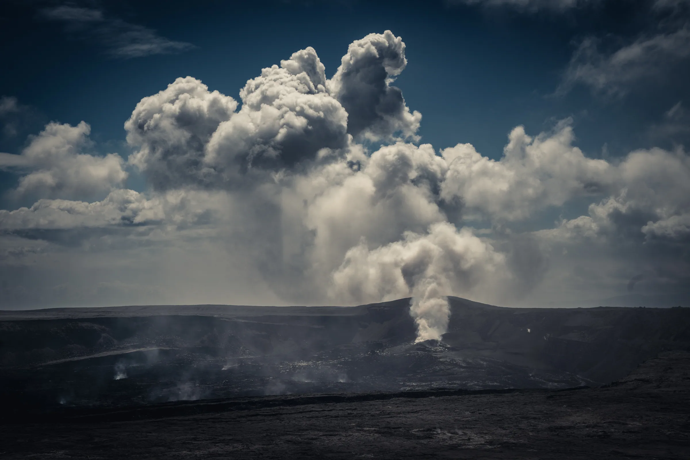 Kilauea Crater, Hawaii Volcanoes