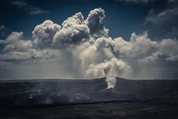 Kilauea Crater, Hawaii Volcanoes