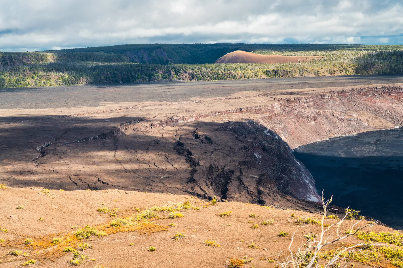 Kilauea Crater, Hawaii Volcanoes