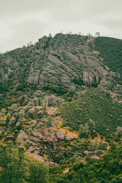 Volcanic Rocks, Pinnacles
