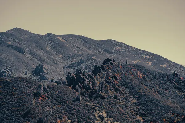 Pinnacles, Pinnacles